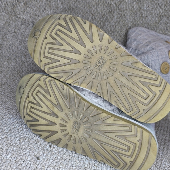 Light GREY Cardy Knit Ugg Boots Size 7 - Picture 5 of 5